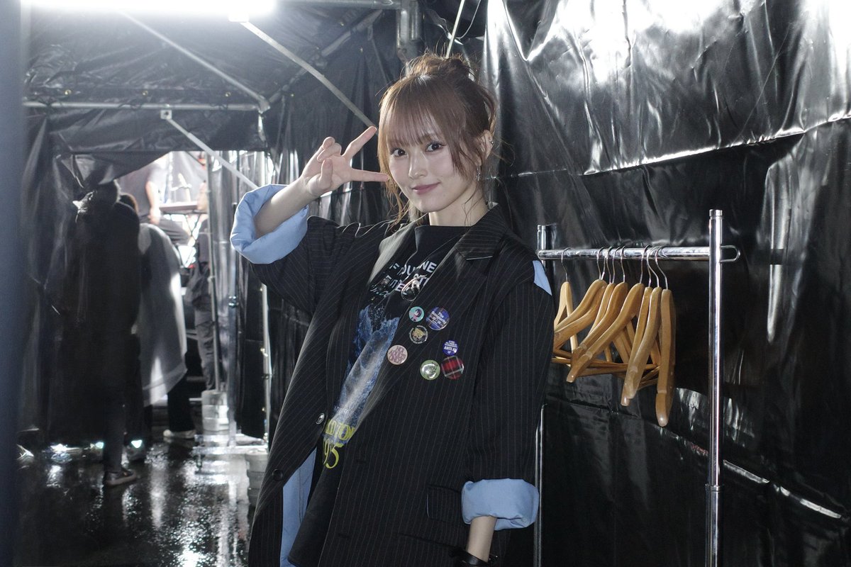 SayakaNeon's tweet photo. 雨にも関わらず、足を運んでくださり
天気を忘れさせてくれるくらい
一緒に楽しんでくれた皆様
本当にありがとうございました😭✨

いい神戸の思い出が増えました🥹🍁

(新曲も初披露させていただきました🤎)

濡れて寒かったと思うので
皆様、ご自愛ください🥹

#KOBEAUTUMNFESTIVAL
#山本彩 https://t.co/1vex3rwFt1