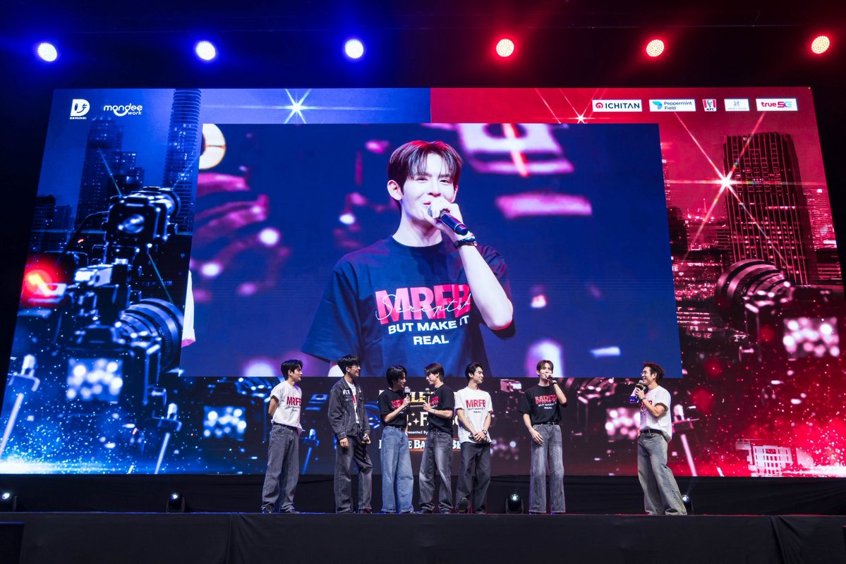 MrFanboySeries's tweet photo. ประมวลภาพบรรยากาศในงาน MR. FANBOY Presented by iQIYI 📸💚

ขอบคุณแฟนบอยส์ แฟนเกิร์ลทุกคนที่มาหากันนะคร่าาา 🫶🏻

MR FANBOY CHAPTER 6
#MrFanboyEP6 https://t.co/rTggyWFVwq