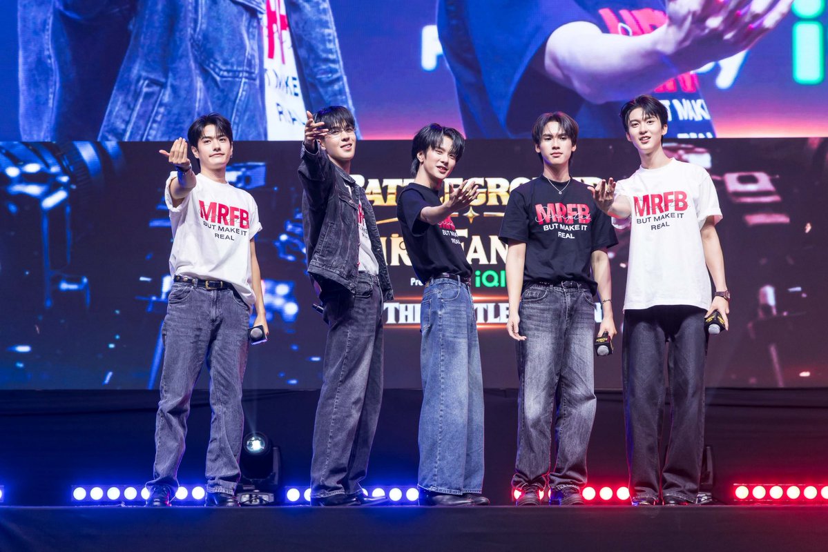 MrFanboySeries's tweet photo. ประมวลภาพบรรยากาศในงาน MR. FANBOY Presented by iQIYI 📸💚

ขอบคุณแฟนบอยส์ แฟนเกิร์ลทุกคนที่มาหากันนะคร่าาา 🫶🏻

MR FANBOY CHAPTER 6
#MrFanboyEP6 https://t.co/rTggyWFVwq