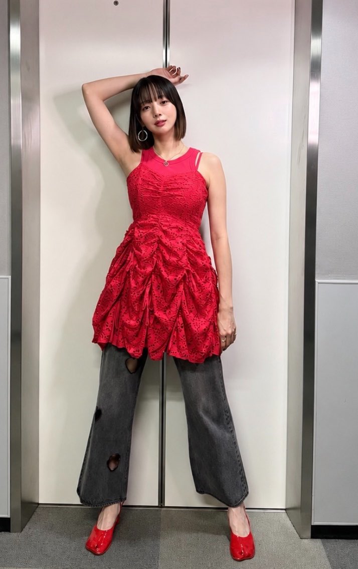 ri8gf's tweet photo. 岡田紗佳
美しすぎる脇を披露…。 https://t.co/BiHSSgmYAf