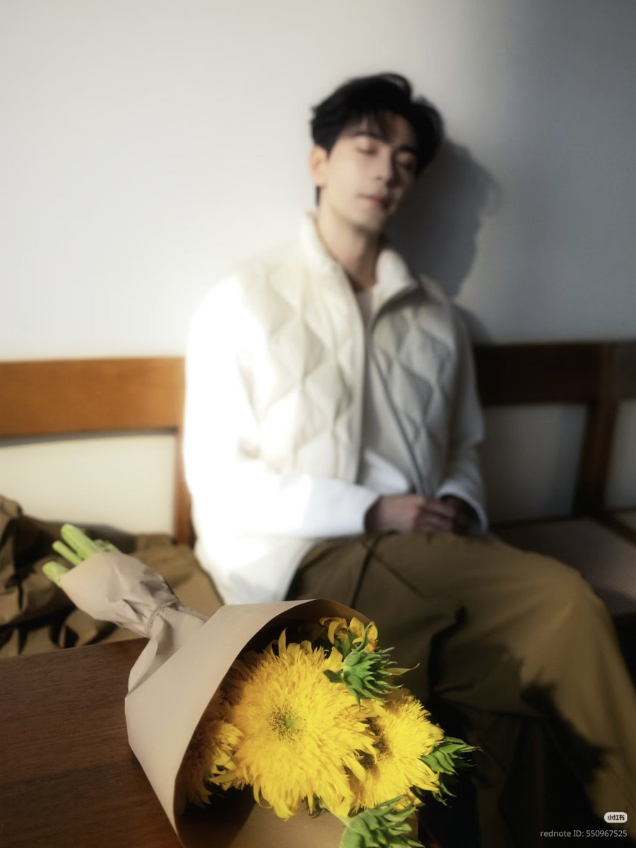 forxingxu's tweet photo. 261004 ★ Chen Xingxu Xiaohongshu Update.

Wishing you lots of “happiness” 🐟
Keep in a good mood, and may everything go well! ��️👌

#ChenXingxu #陈星旭 https://t.co/jsABfjNYk8