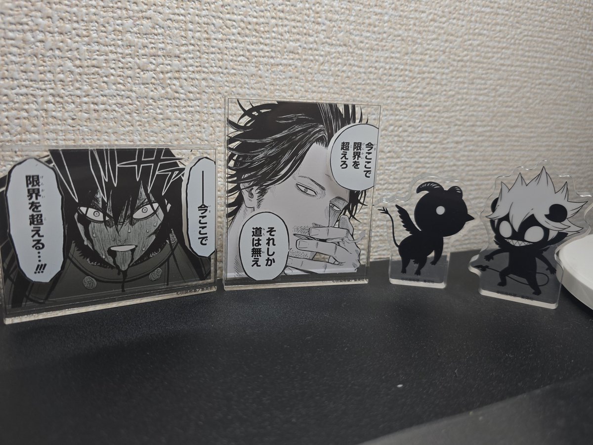 7uno_S2's tweet photo. いつも彼らに見守られながら受験勉強してます https://t.co/9RZLU0oJPH