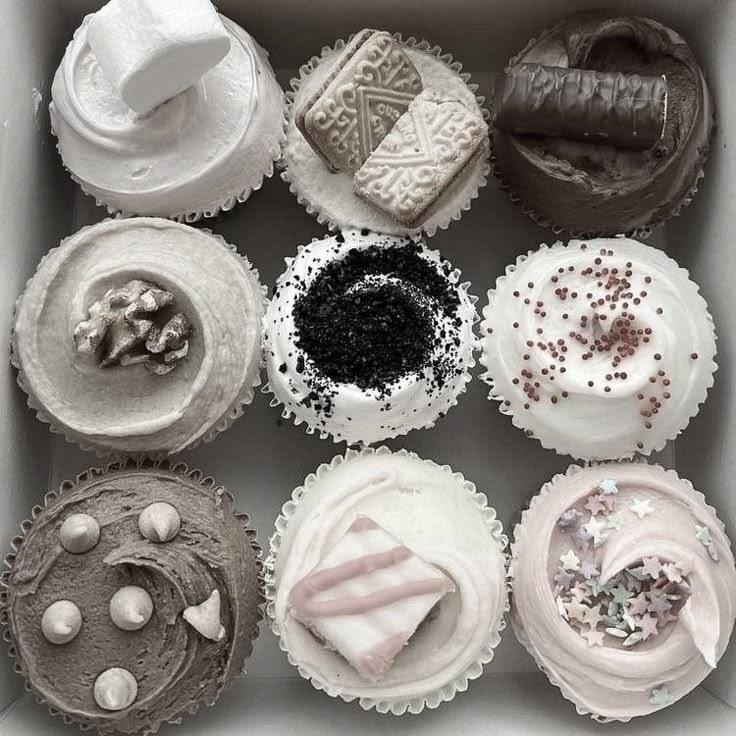 yrrebones's tweet photo. how pinterest sees me. 

- fashion
- pantone
- mood
- food

encantada https://t.co/q31TxltFCr