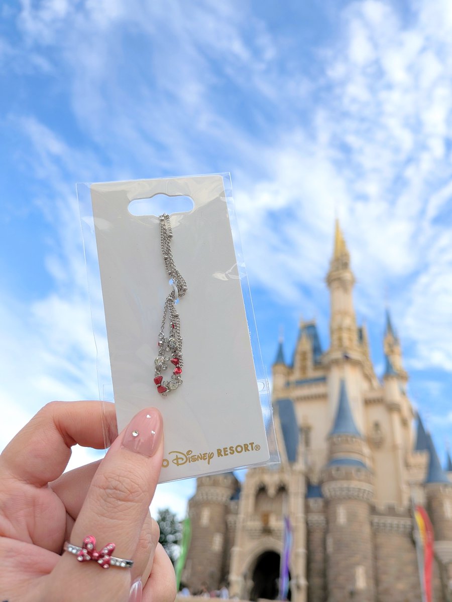 karura_Duffy's tweet photo. デブの手で恐縮なんですが以前のリングに次ぐ神ブレスレットがガラスの靴に売ってたので見て https://t.co/8gPXucuV0E