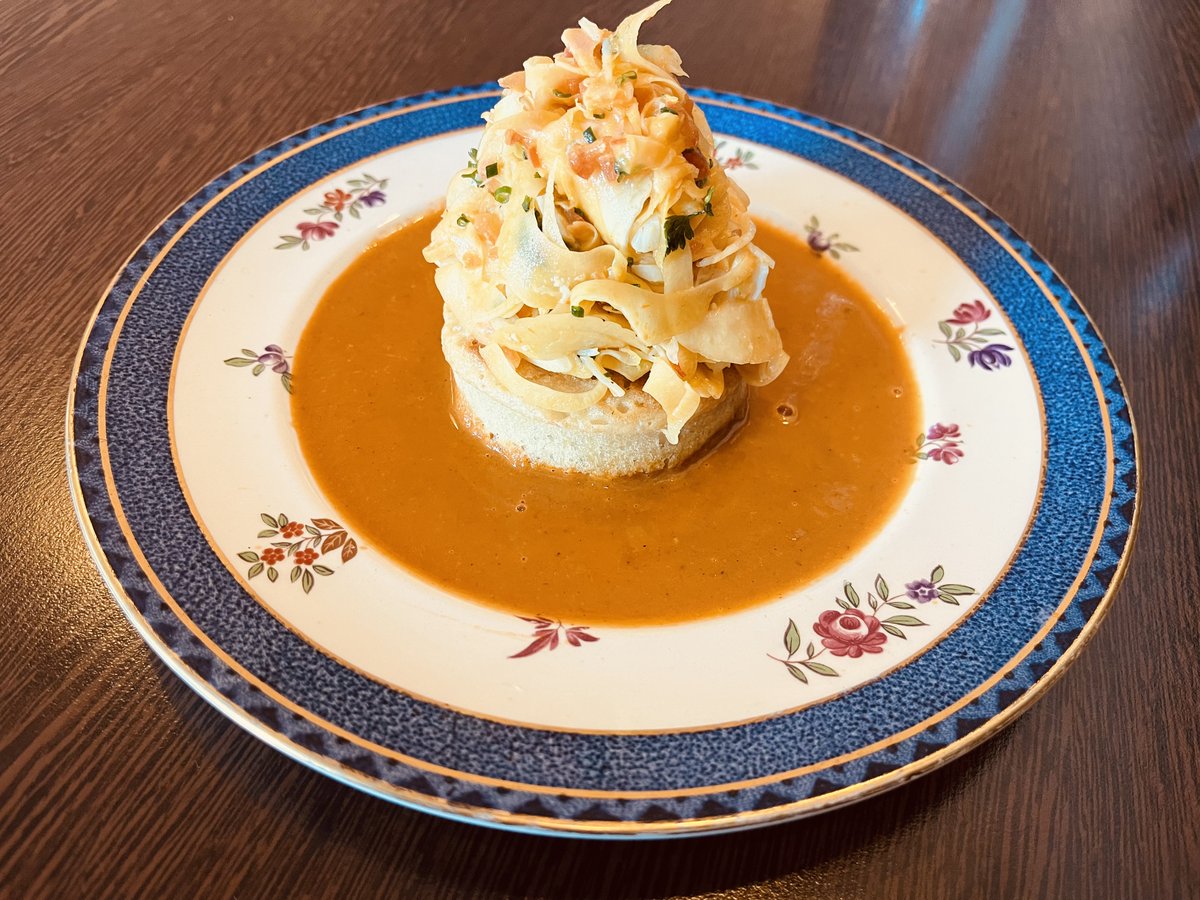 MichelinGuideUK's tweet photo. Crab crumpet, a cracking starter at The Smithfield
#Leeds

NEW: https://t.co/ube2ptSdx3 https://t.co/X6wbA0N3zl
