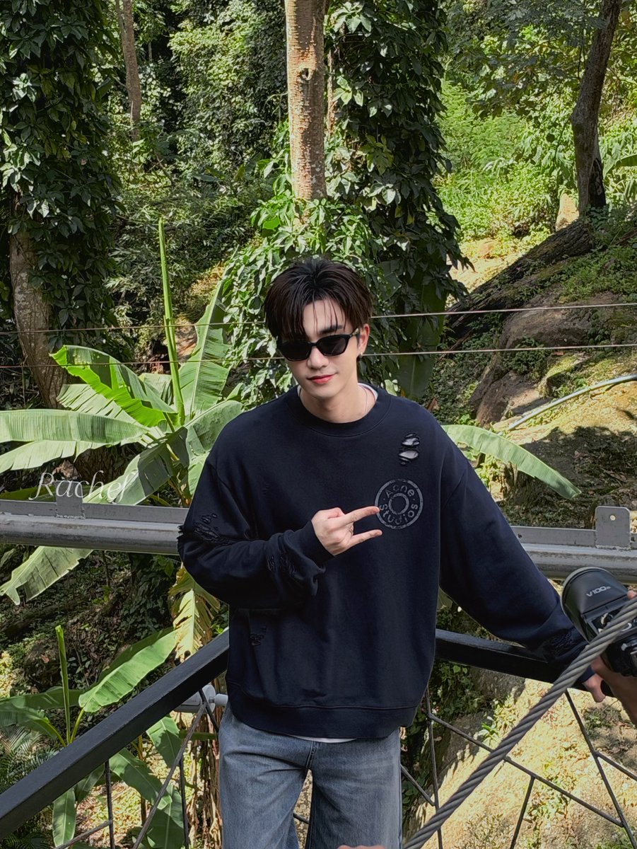 Rachel_zpnn's tweet photo. The weather is so hot🫠

PERTH PAIAEW CHIANGMAI

#DrAllyinCNXwithPerth
#PerthTanapon #KDPPE https://t.co/YINf8gcJ7X