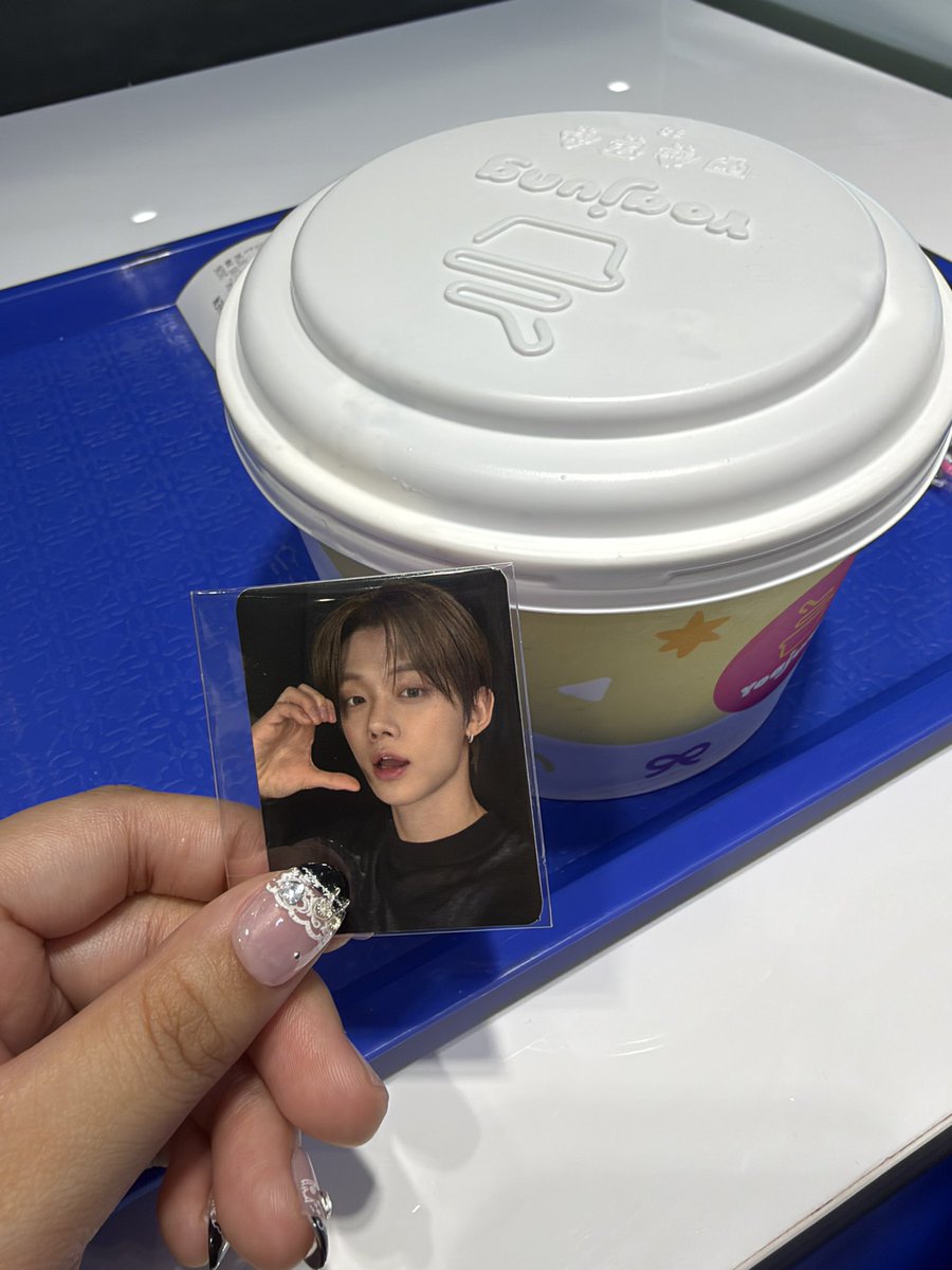 sionkui's tweet photo. my dearest yawnzzn 🥰 https://t.co/v8n7gkY2HJ
