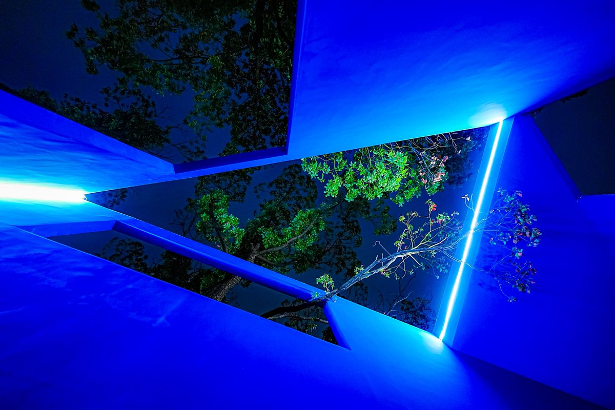 VisitSuzhou's tweet photo. ✨ Jinji Lake is glowing!
The 3rd Shanghai International Light & Shadow Festival has arrived in Suzhou, bringing dazzling light installations, art, fashion and futuristic technology to the lakeside.
From Ligongdi to Moonlight Wharf, Jinji Lake is transformed into a vibrant nighttime playground. 🌟
📅 Sept 19 – Oct 16, 2026
📍 Jinji Lake, Suzhou
Come after dark and see Suzhou in a whole new light. ✨