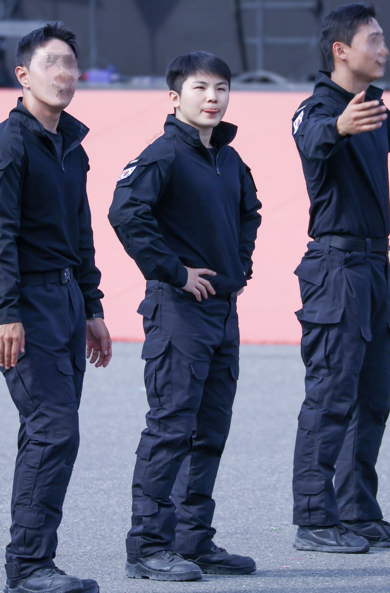 wood12nwl's tweet photo. 261004 지상군페스티벌 계룡 Day4

애기만두🥟💕

#우지 #WOOZI #ウジ 
#세븐틴 #SEVENTEEN #이지훈 https://t.co/iiBhpXkpFa