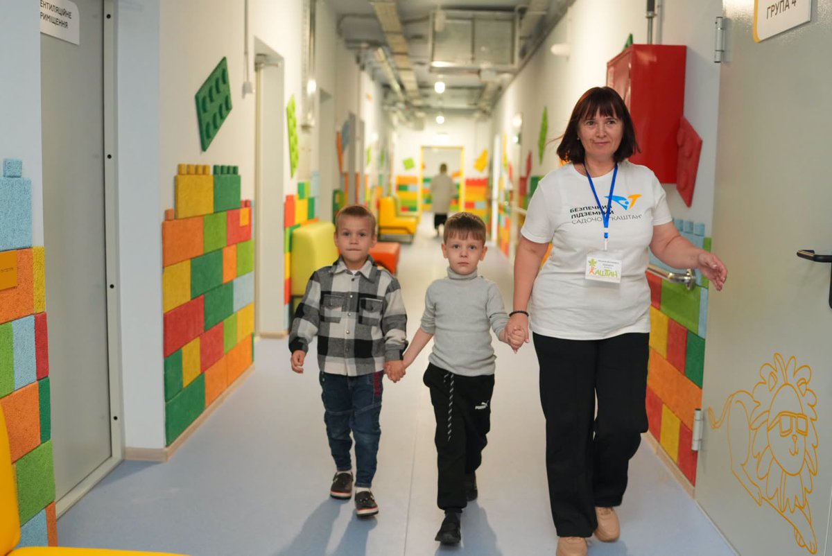 ZelenskyyUa's tweet photo. Today, we thank all our educators โ school and preschool teachers, lecturers, and all education workers โ for your work and care. I thank everyone who teaches our children and supports them every day during this difficult time.
The fifth year of the full-scale war. Constant air raid alerts, classes in shelters, online lessons. And now, as Russia once again intensifies its terror and strikes schools and universities, you continue to do your work. I am grateful to all our educators who remain a source of support for our children at a time like this, continue to teach them and be there for them. Every day, this is a major contribution to Ukraineโs future.
Happy Education Workersโ Day!
Thank you to each and every one of you for everything you do.