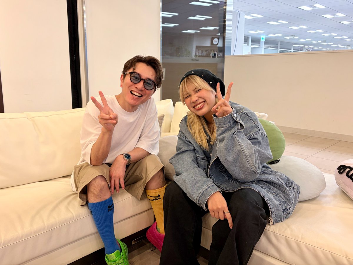 songstories813's tweet photo. 🌃今日深夜1時30分〜📡

🗣️🎙️ #SUPER_EIGHT #安田章大 ナビゲート🎧
＼🎨KYOTO GEIJUTSU DAIGAKU SONG STORIES📜／

👏引き続き
🎤シンガーソングライター
#Leina @doumo_leinadesu さんをお迎え！

💽Leina「マイオーダー」を掘り下げます🪏

https://t.co/F5qeAvT81e

#sss813 @Infinity_rJP @kua_pr https://t.co/C8CMNxBYGY