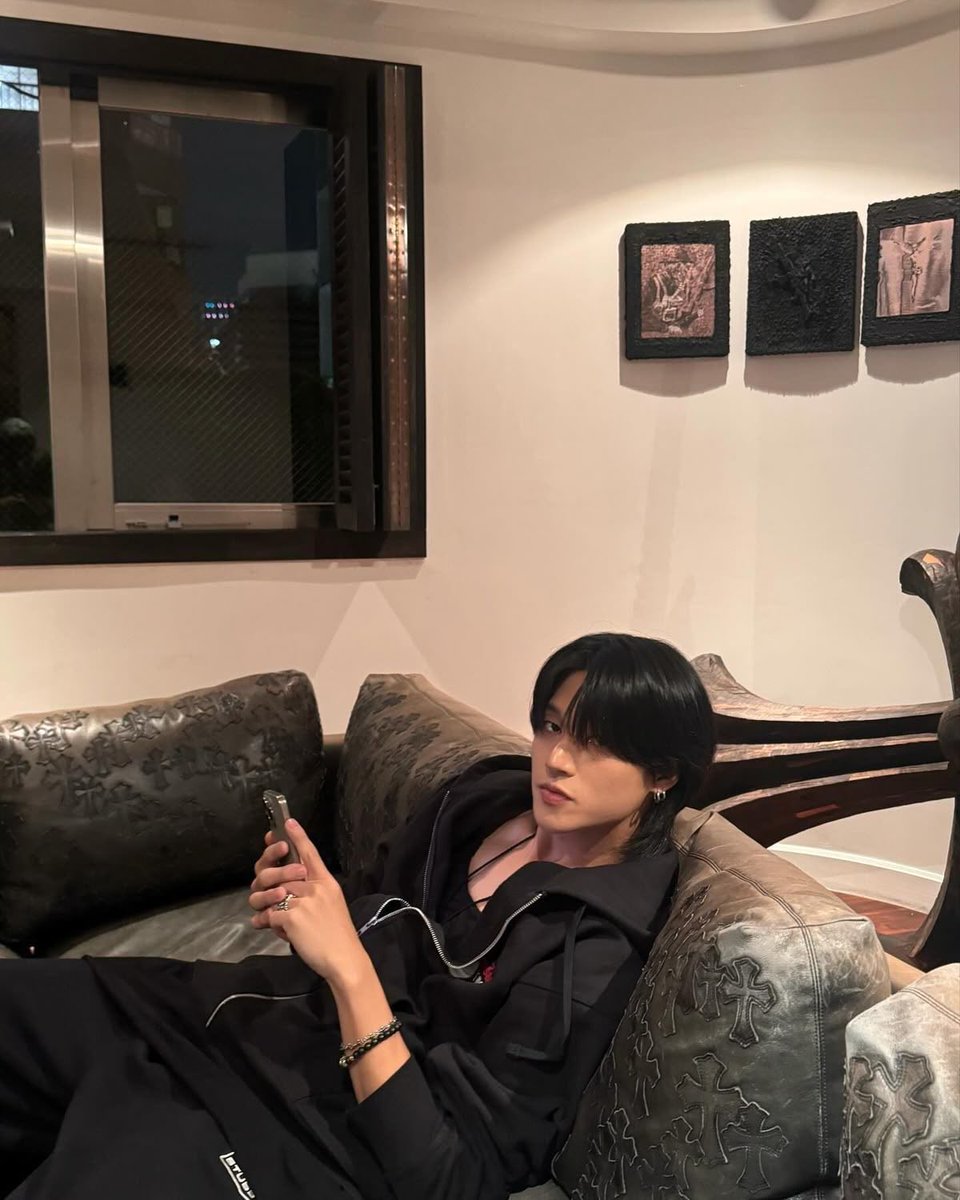 wooyoungiemoons's tweet photo. how pinterest sees me 🧚🏽‍♂️

☆idol 
☆tattoo 
☆aesthetic vibes 
☆outfit https://t.co/uD1lnPVWhQ