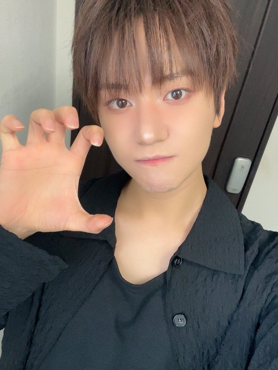 MYst_4u_'s tweet photo. 오늘도 잘 부탁해!
今日もよろしくね!
#myst #kpop #woncheol #concert https://t.co/zyBY6saVjV