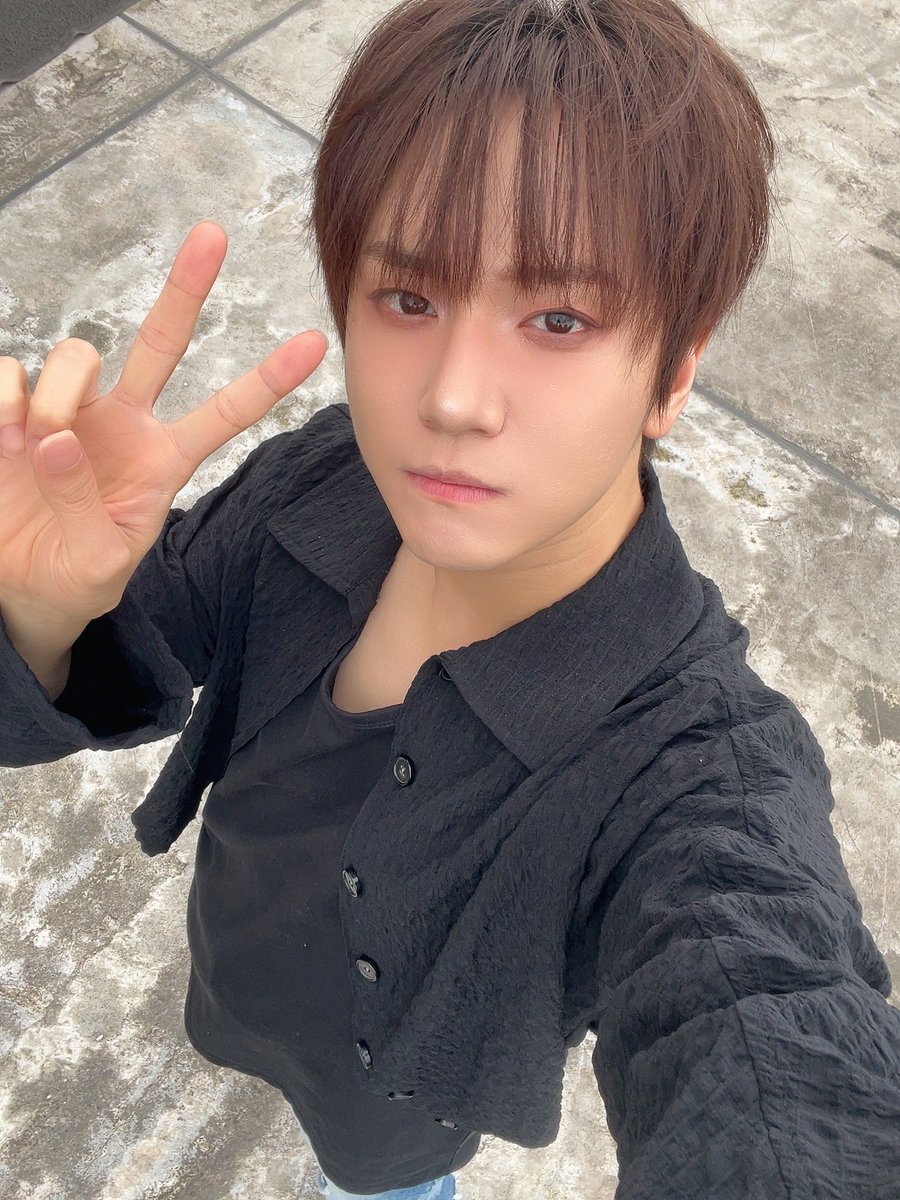 MYst_4u_'s tweet photo. 오늘도 잘 부탁해!
今日もよろしくね!
#myst #kpop #woncheol #concert https://t.co/zyBY6saVjV