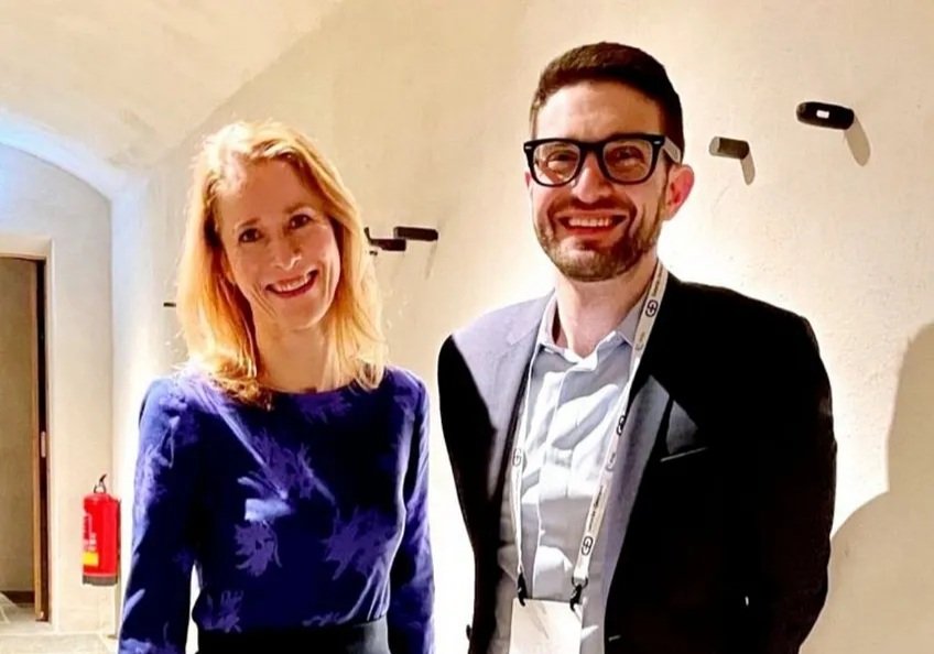 FranceRsistanc1's tweet photo. 🚨👁‍🗨ILS SONT TOUS CONNECTES  A SOROS / THEY'RE ALL CONNECTED TO SOROS⏰💥🔥 https://t.co/mrNYiOSJ3f