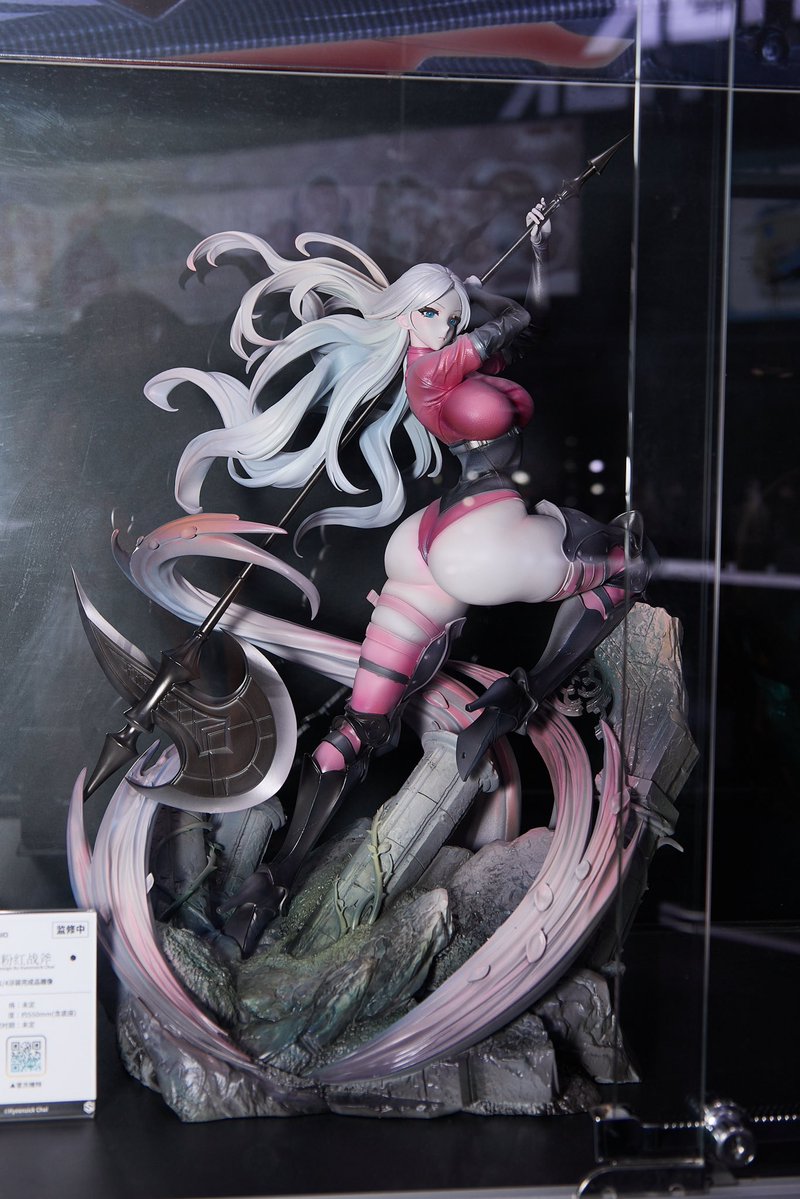 Skin_Studio77's tweet photo. ✨Skin Studio出展情報✨
Wonder Festival 2026 上海にて、
Hyeonsick Choi先生（@arowana211）のオリジナル作品より

◤Pink Axe◢
1/4スケールスタチューの原型を展示いたします！

▼会場情報▼
📍上海新国際博覧センター
 Hobby Sakuraブース【W5-A18】
📅2026年10月3日（土）〜4日（日）

お越しの際は、ぜひお立ち寄りください✨

#WF2026上海 #SkinStudio