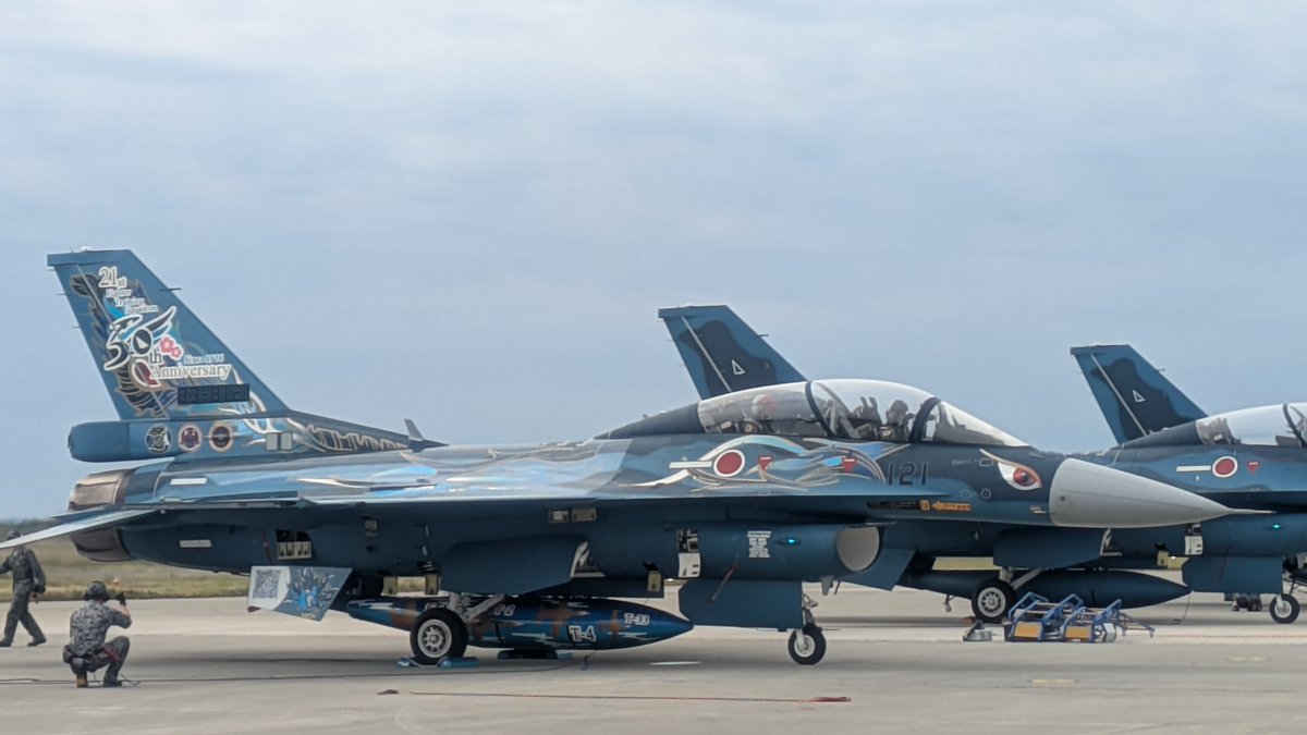Bkurok's tweet photo. 無事航空祭終了＆帰還。
F-2Bのスペマ見れたのは良かったけど
引越し��荷物たちの中に一眼をしまって行方不明なのでスマホ撮影だったのが悔やまれる

#松島基地航空祭2026 https://t.co/eV19yRlfP4
