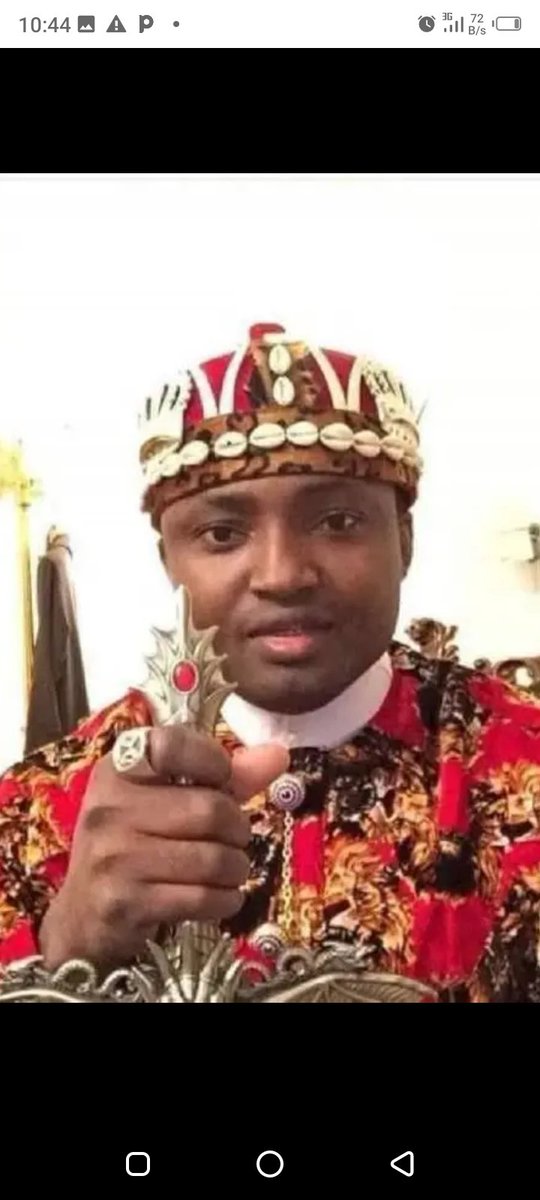 Dmajesty27's tweet photo. BEHOLD THE NEW BIAFRA SLAVE MASTERS #MAZINNANDIKANU AND #MAZISIMONEKPA?REJECT IT NOW OTHERWISE #AYOTALLAKOMENIS OF BIAFRA LAND! https://t.co/BQKVX2LqlF