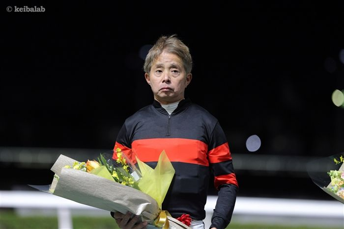 keibalab's tweet photo. 【新時代の扉を開け続ける50代の皆様】
毎日王冠
1着幸英明騎手 50歳
2着岩田康誠騎手 52歳
3着横山典弘騎手 58歳

今年の毎日王冠、50代ジョッキーは4人いましたが、そのうち3人でワンツースリー。日本時間今夜、凱旋門賞に挑む57歳の結果やいかに…
#毎日王冠 #幸英明
https://t.co/jcJg4gAyRG https://t.co/IZQvFbPGLk