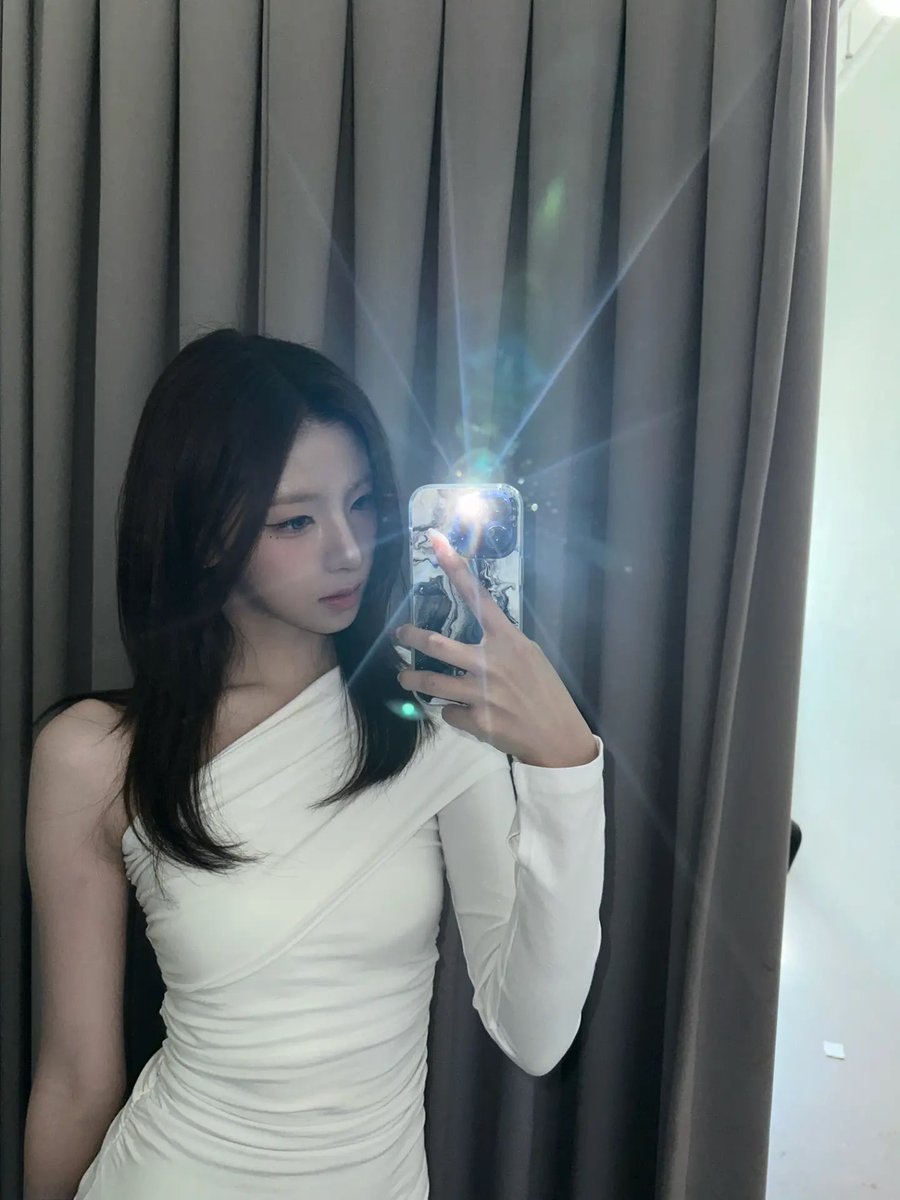osadnd's tweet photo. 261004 오드유스 인스타그램 게시물

🫧
#ODDYOUTH #오드유스 #KANIE #cantgoback https://t.co/A3yQrNsM8r