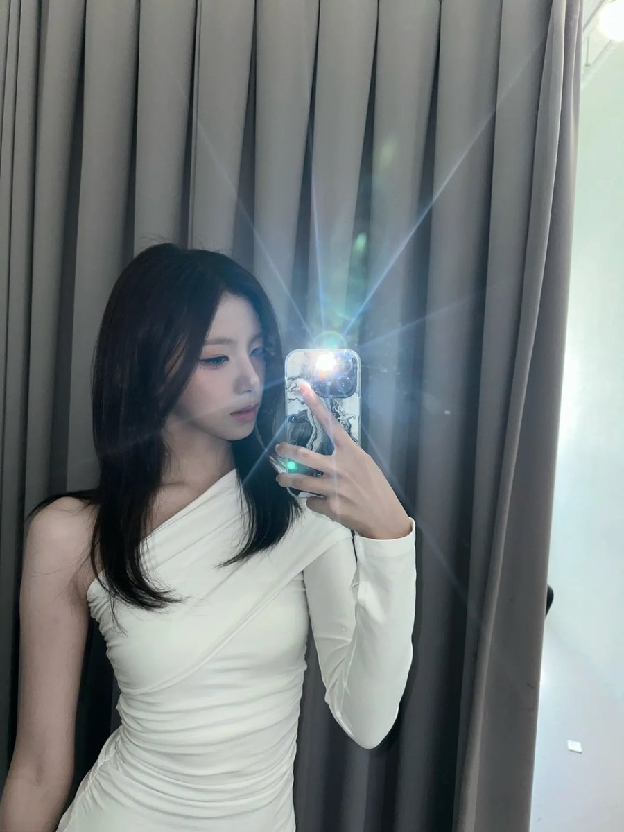 osadnd's tweet photo. 261004 오드유스 인스타그램 게시물

🫧
#ODDYOUTH #오드유스 #KANIE #cantgoback https://t.co/A3yQrNsM8r