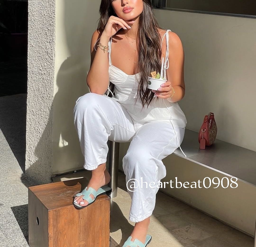 heartbeat0908's tweet photo. Spending my Sunday the best way possible,cookie dough ice cream, zero worries, and a little unapologetic childhood joy🍪🍦Who says we ever have to outgrow the simple things? #SundayVibes #CookieDough #IceCreamLover #SweetTooth #WeekendMood #ChildAtHeart #TreatYourself #SimpleJoys https://t.co/ltjzlVrLKF
