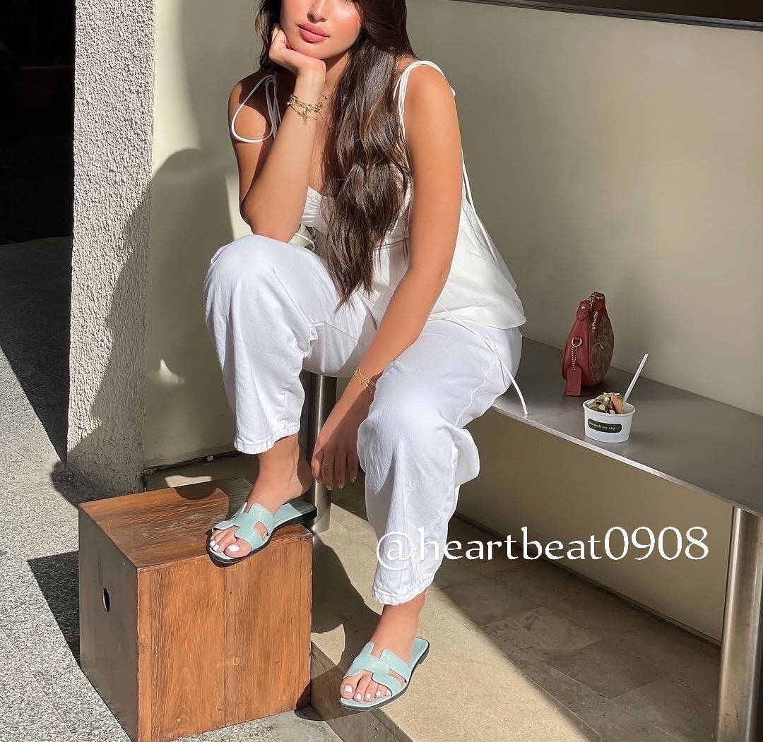 heartbeat0908's tweet photo. Spending my Sunday the best way possible,cookie dough ice cream, zero worries, and a little unapologetic childhood joy🍪🍦Who says we ever have to outgrow the simple things? #SundayVibes #CookieDough #IceCreamLover #SweetTooth #WeekendMood #ChildAtHeart #TreatYourself #SimpleJoys https://t.co/ltjzlVrLKF