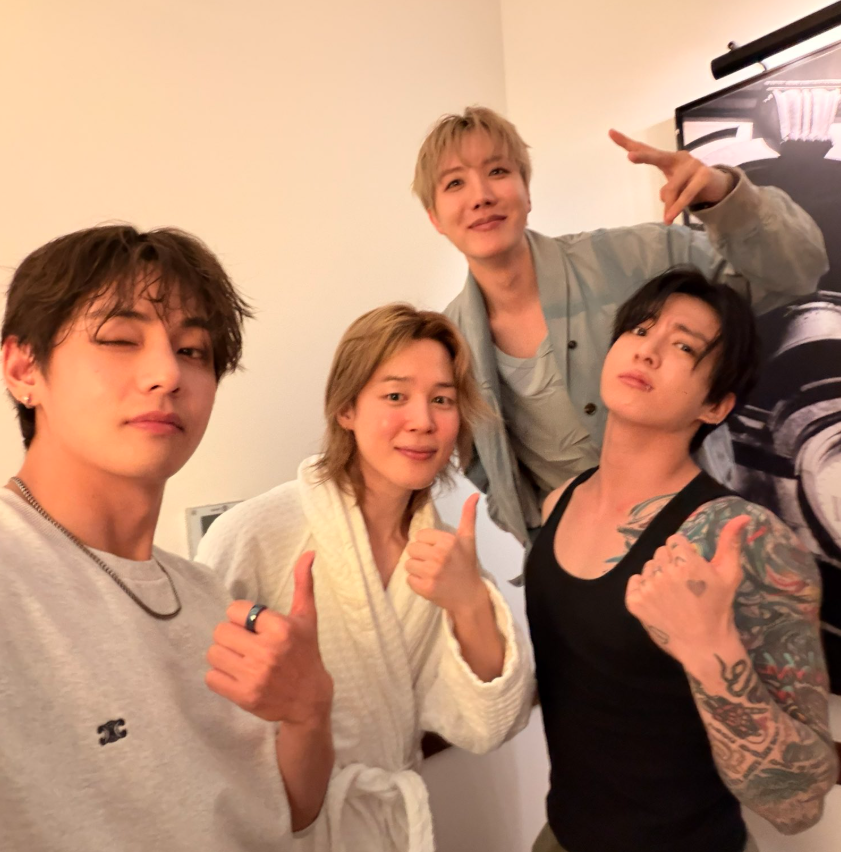 AboutMusicYT's tweet photo. Taehyung, Jimin, J-Hope and Jungkook of BTS stun in newly shared photos. https://t.co/gMSimhpHU9