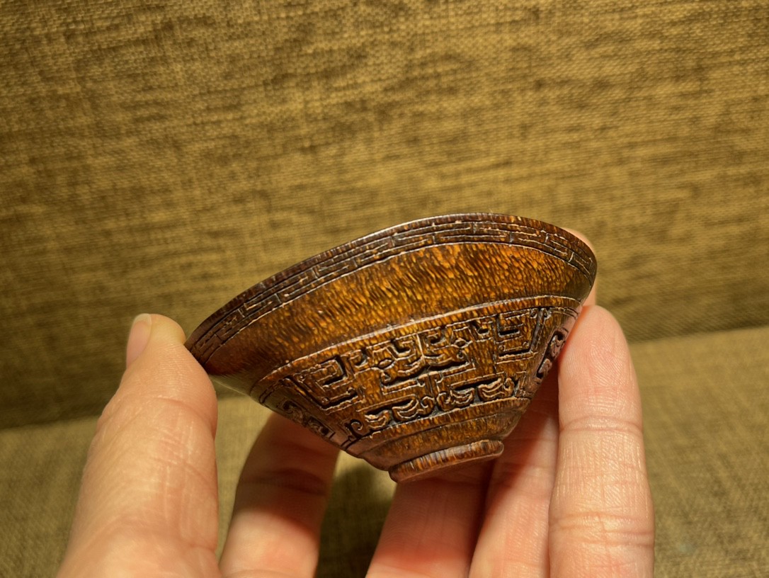 sim1178014's tweet photo. [I picked a cup made from kansha clay, carved with unique, understated details that showcase the beauty of humble craftsmanship!] https://t.co/iu5p99iRYt