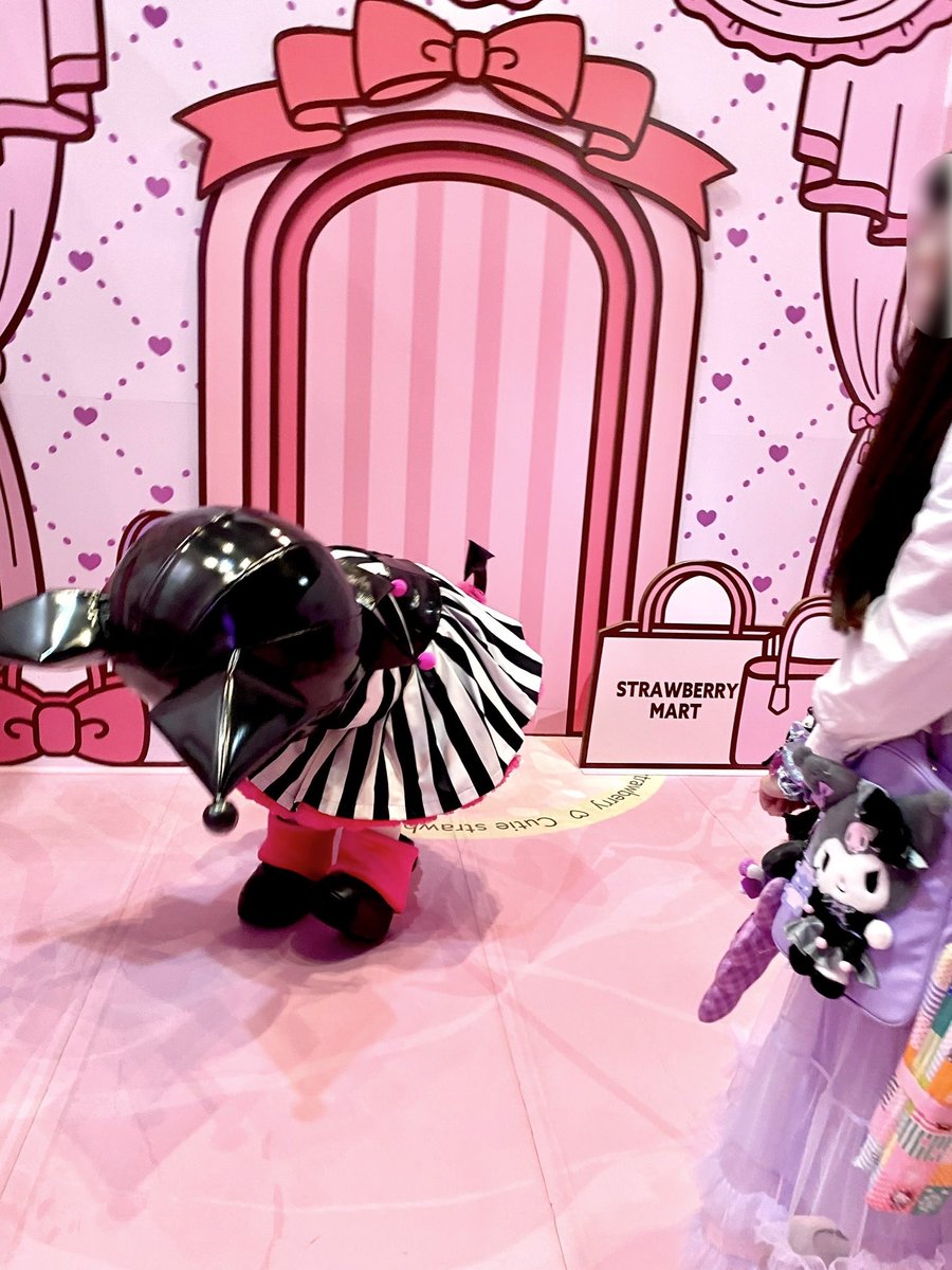 Sakiiie_plpr's tweet photo. クロミちゃんに顔見るなり爆笑され、
なんで笑ってるの！？
かわいい♡とか言ってたら

アンタこれで電車のってんの？？
と言われwwwwwwww

わらいすぎだと思うんだけどwwwww https://t.co/kRIDrsQ89W