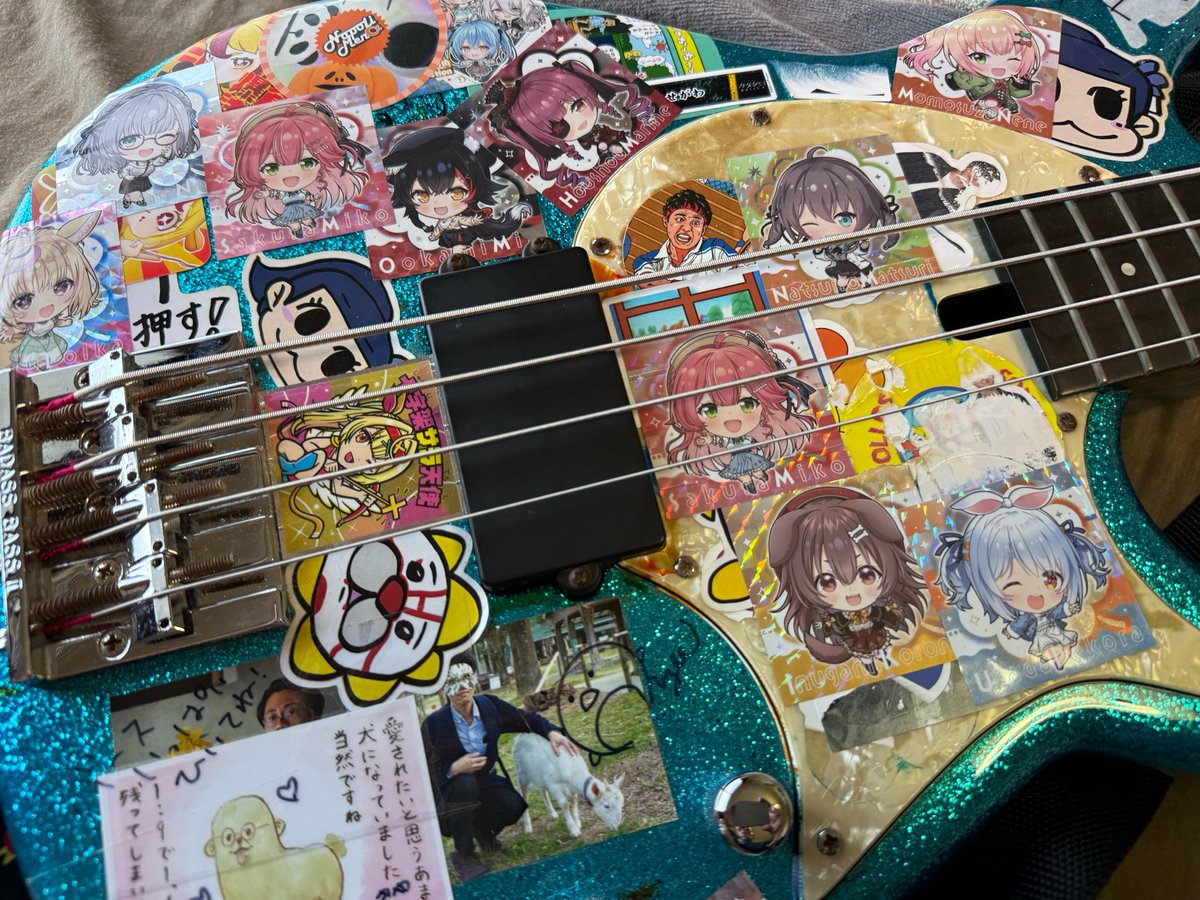cotsrbt's tweet photo. 久々に弦を張り替えたから久しぶりに私のベースの写真をUPしようと思う https://t.co/0ok7x96lSB