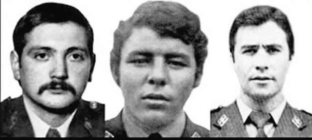 CarlosDeUrrecha's tweet photo. In Memoriam
Caídos por Dios y por España,
¡¡Presentes!!
D.E.P
La Muerte no es el Final
Siempre en Nuestra Memoria
¡¡Viva España!!
¡¡Arriba España!!

4/10/1980 ETA asesinaba al GC D Avelino Palma Brioa, Cabo 1°GC D José Luis Vázquez Platas y GC D Ángel Prado Mella en Salvatierra
https://t.co/P6TtiHyFPZ