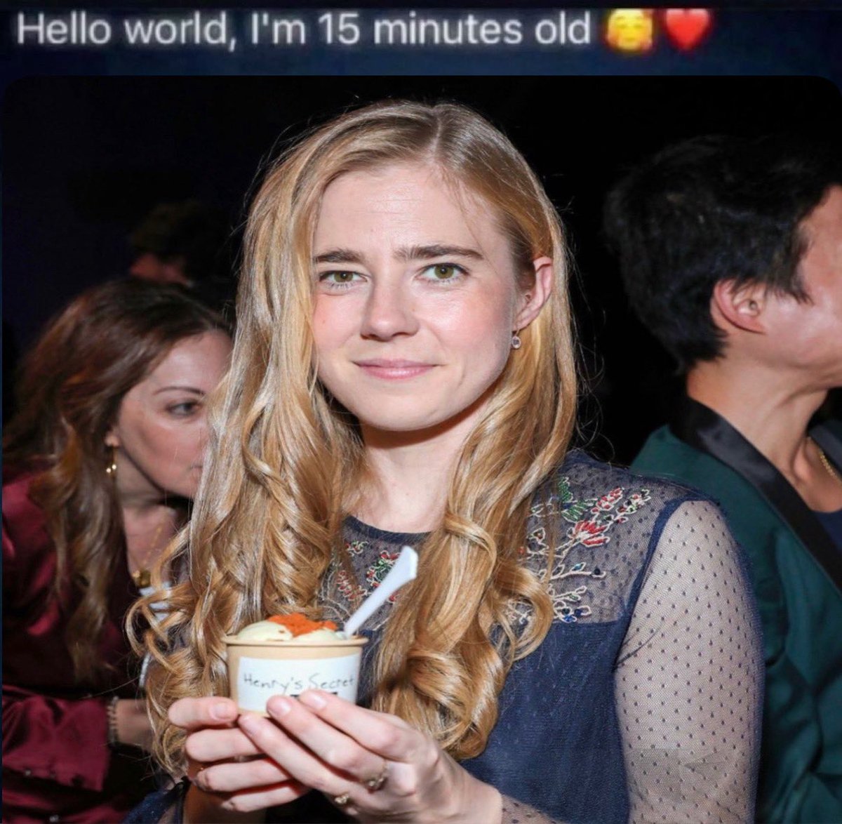 ptmcprincess's tweet photo. her sweet treat ❤️ https://t.co/gRX4PBSkZr