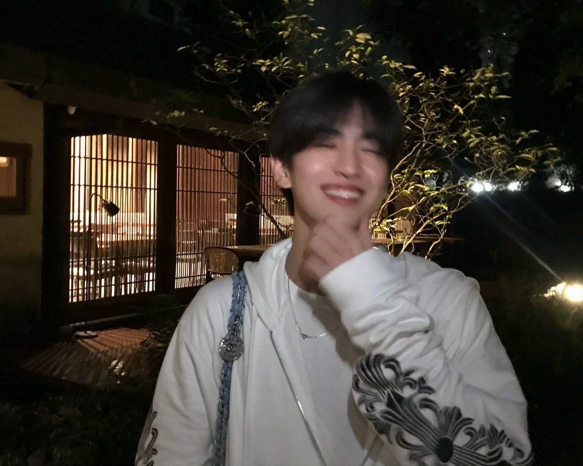ArmTaen9's tweet photo. เหมือนไอดอลเกาหลีลงภาพในบับเบิ้ลมาก 
#JINWOOKkim https://t.co/P12D2K3qRT
