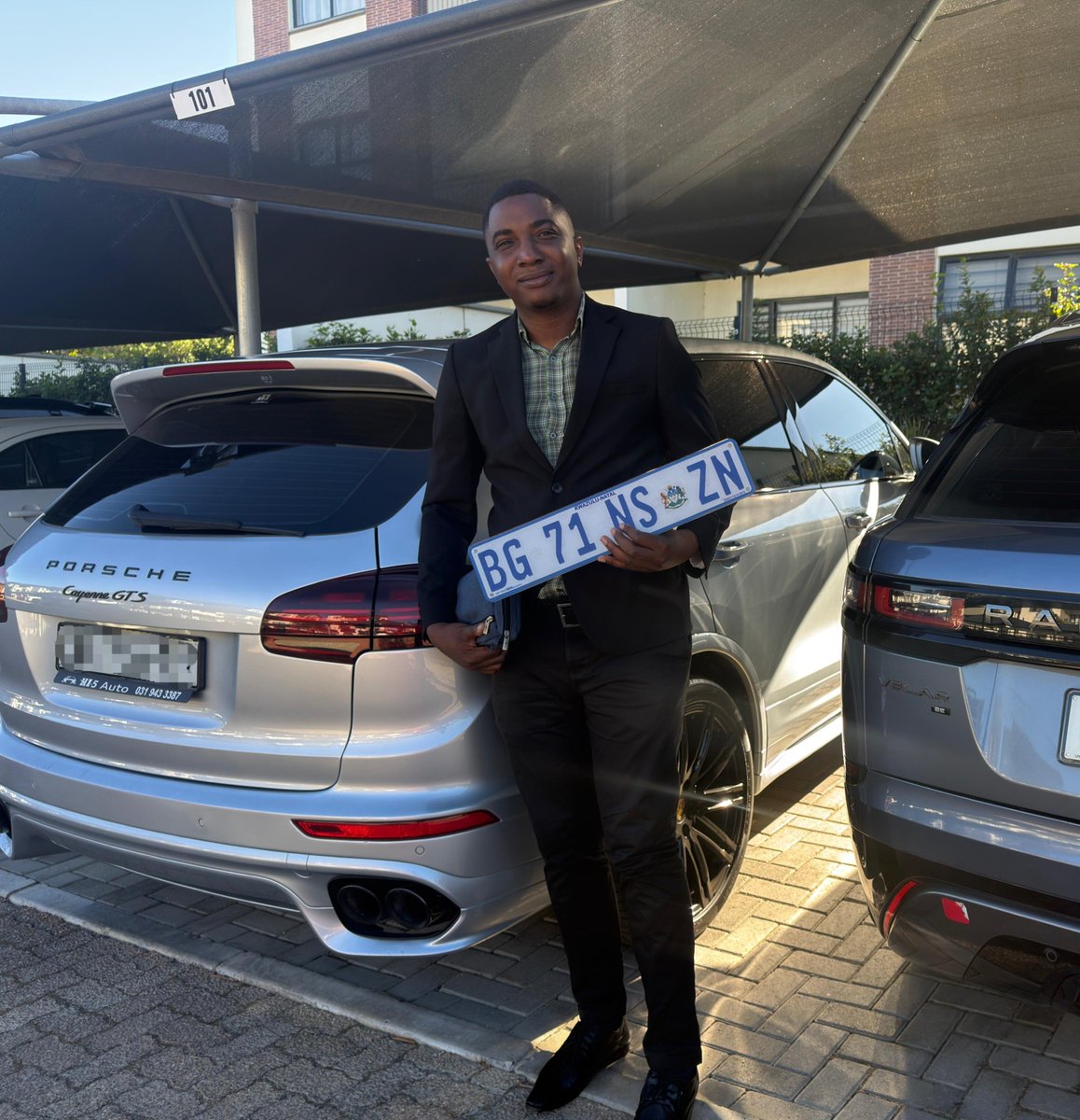 ngonithetechguy's tweet photo. Yes, it's feeding the trolls....but it's hilarious guys 😅. From I'm a 43 year old beneficiary of the former VP and never having worked a single day in my life...to being told that I no longer have the cars I'm seeing parked outside my window right now...lol...

SA has different plates for different provinces, changed mine from KZN ones to the CPT ones where I live. 

Only thing rented in this pic is the life that I owe to Christ.... everything else is mine by God's grace. Happy Sunday good people 💪🙏! Have a blessed day.
