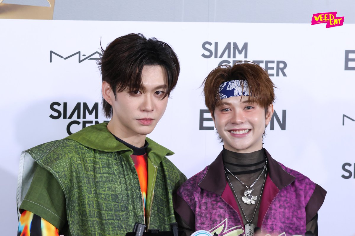 WEED_ENT's tweet photo. " บีเวอร์ - ต้นหลิว " ให้สัมภาษณ์สื่อในงาน Siam Center BIFW 2026  ✨

BEVERTONLIEW AT SIAM CENTER BIFW26
#SiamCenterBIFW2026xBEVERTONLIEW
#bbverpj #tonliewmtp
#SiamCenterBIFW2026 #BIFW2026 https://t.co/TWp7n6MCvY