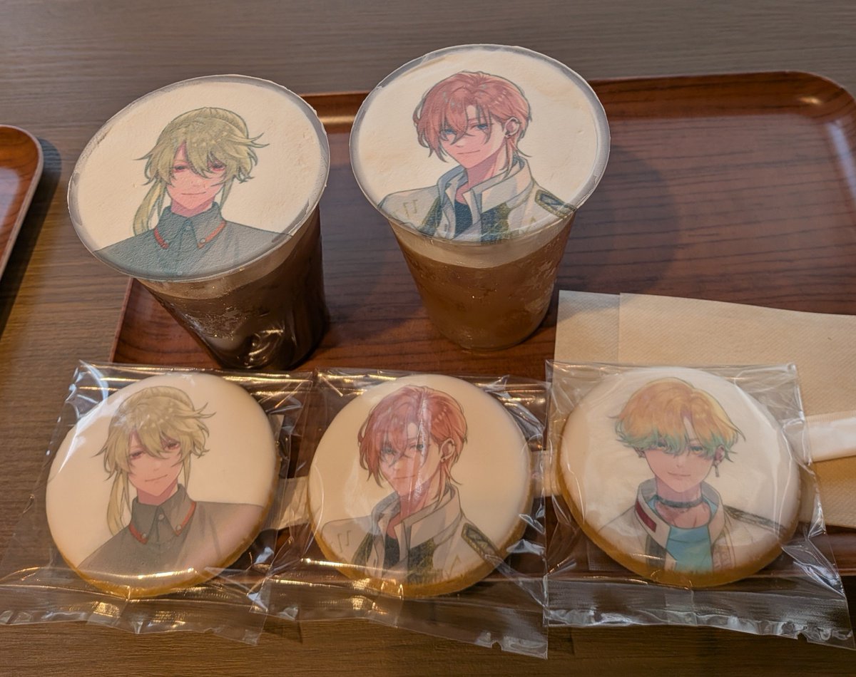 momo____ca_'s tweet photo. 今日はリア友連れて色々お買い物してきた🎶
そしてぐらってはアクリルコースター予約になっててビビったよ……早すぎない……？
そして和なところ行ったらやっぱ君だよね！！
あとなんかランダムやりたくて買ったら黒揃った〜！ https://t.co/FcvmXwfpCO
