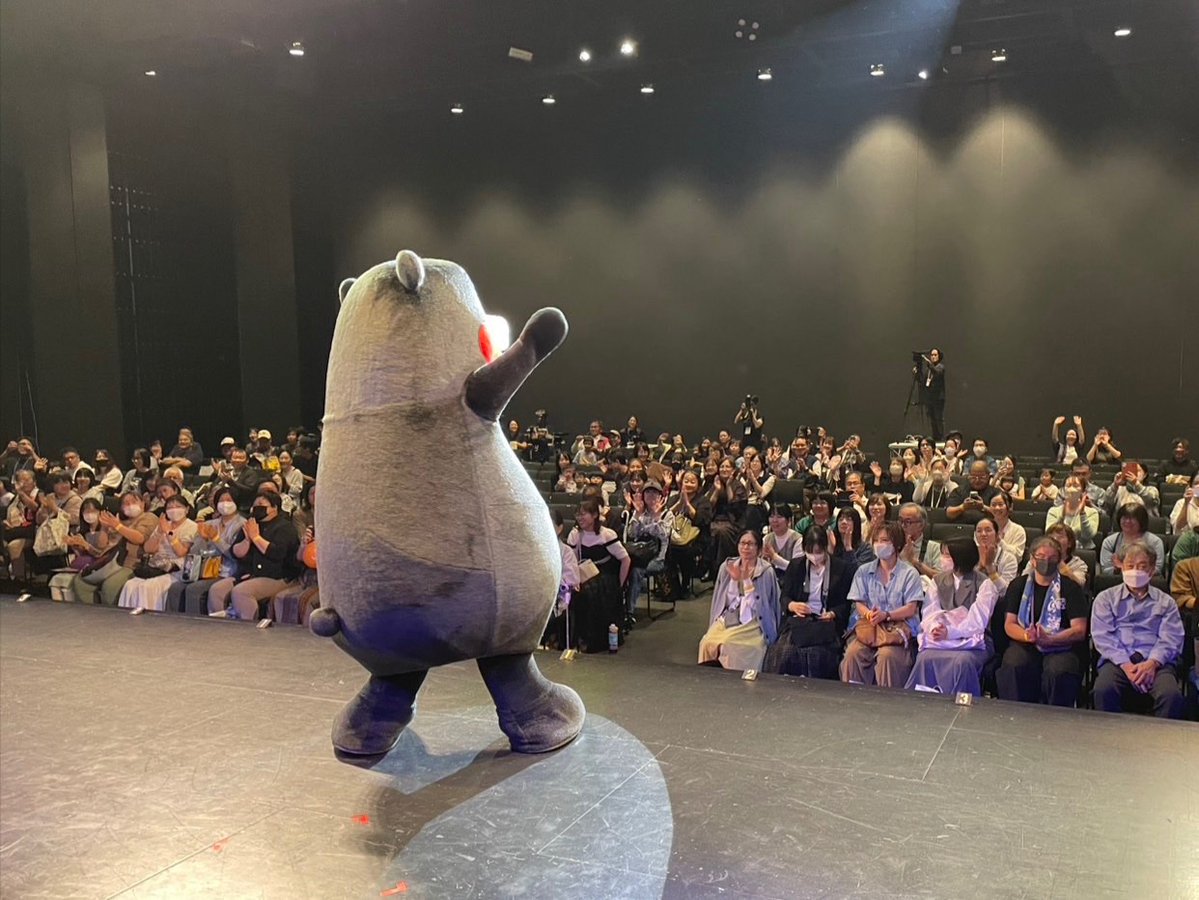 55_kumamon's tweet photo. 「特別版お城EXPOin熊本2026」に参加してきたモーン！お城の魅力を楽しみながら熊本地震からの復興や熊本城の"これまで"と"これから"に思いを寄せる時間になったモン。もっと全国のみなさんに「今の熊本」を知ってもらえるように、これからもがんばるモン☆ https://t.co/8Vt9dT3qsv