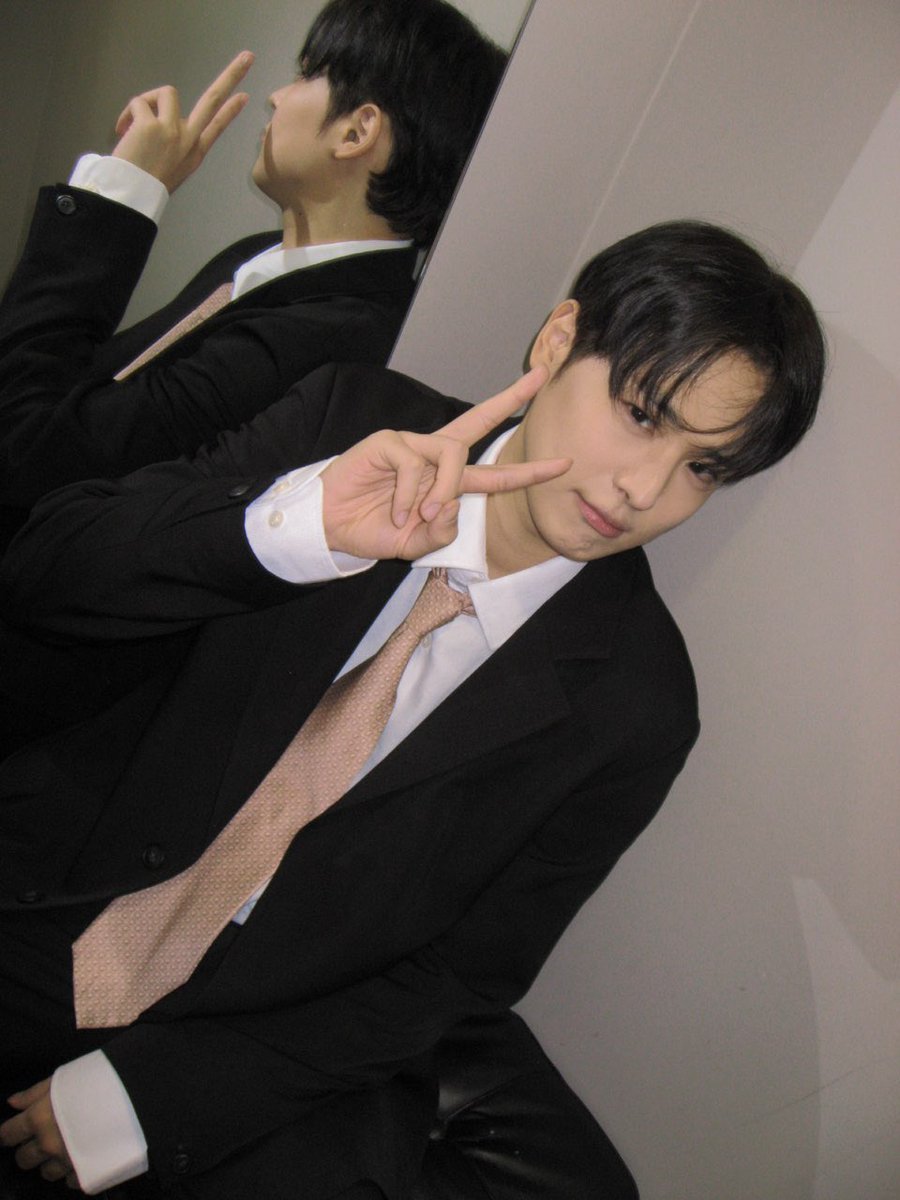httpswithcokr's tweet photo. 헐  스탭분이 디카로 찍어주셧대…. https://t.co/VUYKnep7G5