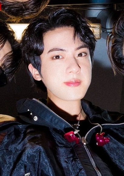 JinBase_'s tweet photo. Perfect in every angle💖😍 https://t.co/3fy67B5iqV