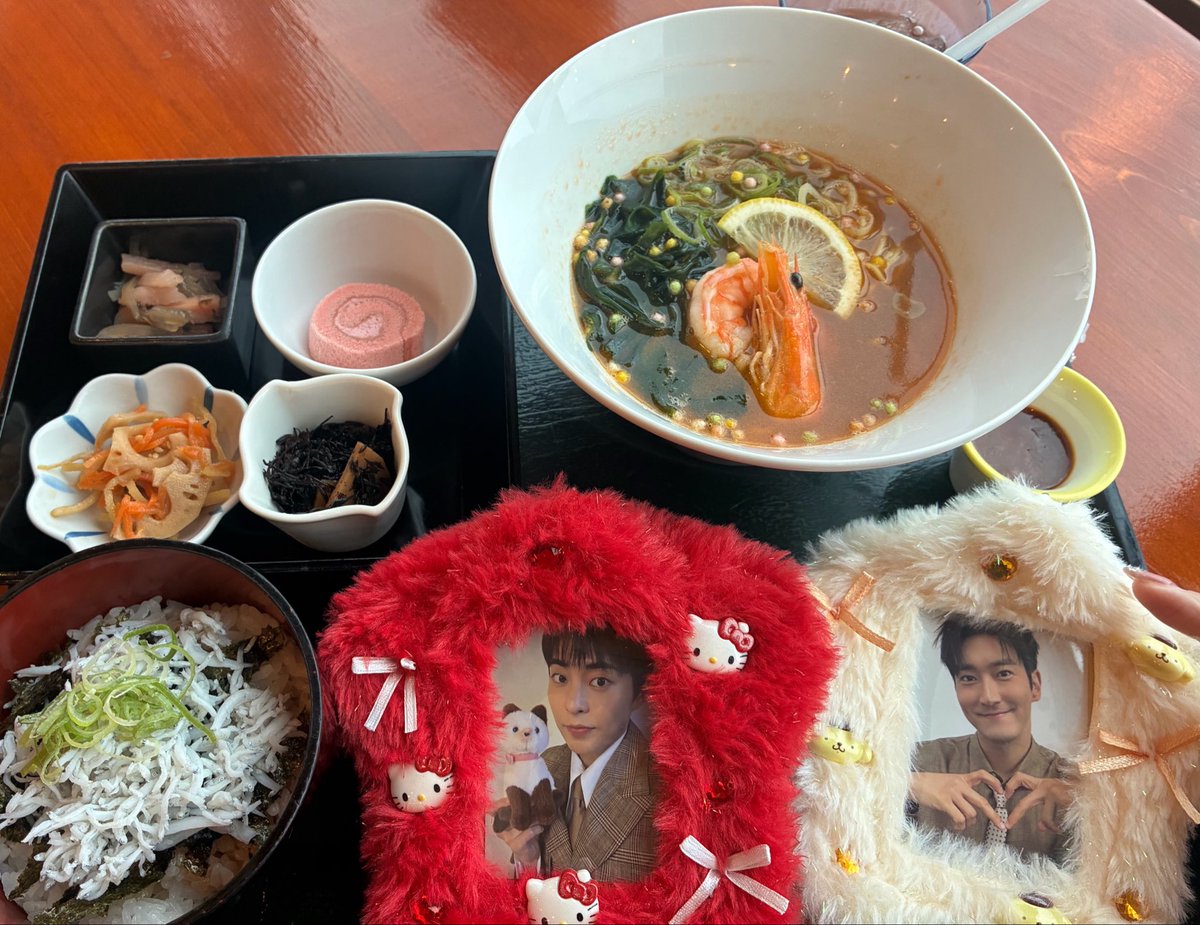 asukakote's tweet photo. エピラーメン🍤
しらす丼🐟
by和歌山 https://t.co/rrKXSIo3Sw