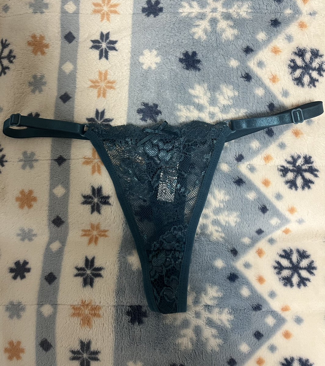 b5k1n's tweet photo. 追加で出品いたします！
本日中にフリマアプリで取引始められる方から優先で売ります😌
1日着用込で3000円です https://t.co/6PbetDOqts