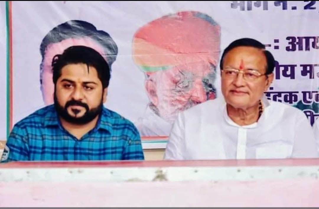 DevraMahen44895's tweet photo. पूर्व शिक्षा मंत्री डॉ. बी.डी. कल्ला जी को जन्मदिवस की हार्दिक बधाई एवं शुभकामनाएं। 💐

ईश्वर से आपके उत्तम स्वास्थ्य एवं दीर्घायु जीवन की कामना करता हूँ। 🙏

#drbdkalla #happybirthday #bikaner #जन्मदिवस_की_शुभकामनाएं #intuc @DrBDKallaINC https://t.co/9Ds8FTec0Q