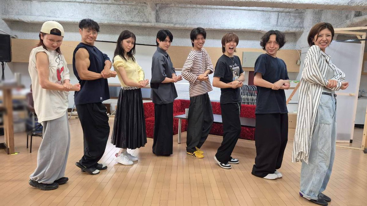 aoi_snamob's tweet photo. /／
#スナック・モブキャラ 🥃
毎日投稿キャンペーン📸✨
\＼

本日の集合写真テーマは…

＼ マッスルポーズ💪／
仕上がり抜群なキャスト陣をお届けします🔥

開幕まであと3日💥

📅10/07(水)〜10/13(火)
📍博品館劇場

🔗公式HP
https://t.co/MpFOgU9OWd

#スナモブ https://t.co/NrhHGPKAUm