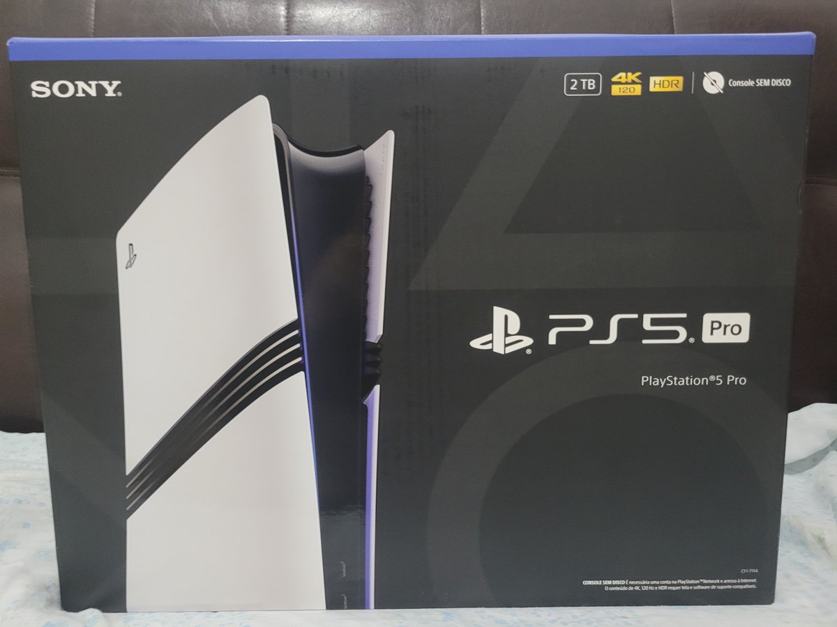ISpiLoxI's tweet photo. O pessoal no Japão tá querendo Playstation 5 Pro, enquanto isso eu aqui já tenho o meu ❤️ https://t.co/UknwunbGtp