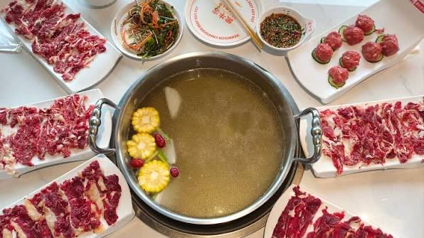 AlanShao111's tweet photo. 潮汕牛肉火锅是顶级认知食物

中餐的骄傲！！ https://t.co/PcoqYKxbrn