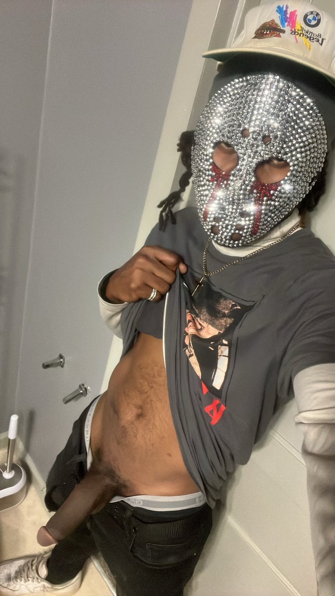 ThickLeeRick's tweet photo. who wants fuck'd in the mask 😩❤️‍🔥🌹 https://t.co/KKWZGp13qf