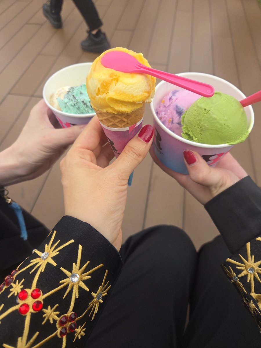 natuki_0519's tweet photo. なう〜🍨✨ https://t.co/jDH4gFeGp4
