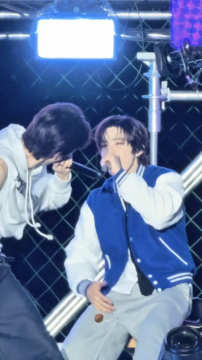 dSs_3b's tweet photo. ㅠ ㅠ...🫰 https://t.co/hBYK3aBPa6