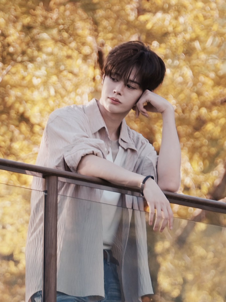 keepgoin04's tweet photo. 261002 에버랜드 버스킹
가을가을🍁🍂

#CLOSEYOUREYES #마징시앙  #MAJINGXIANG #马靖翔 #클로즈유어아이즈 #클유아 #CYE https://t.co/TTnJEGX3VE